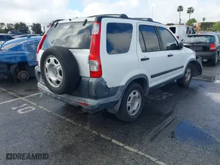 2005 Honda CR-V LX with VIN JHLRD68585C015563, listed as a IAAI auction lot 41749062 with 186,666 mi miles. Bid and sale history available at carsss.com. Image 4.