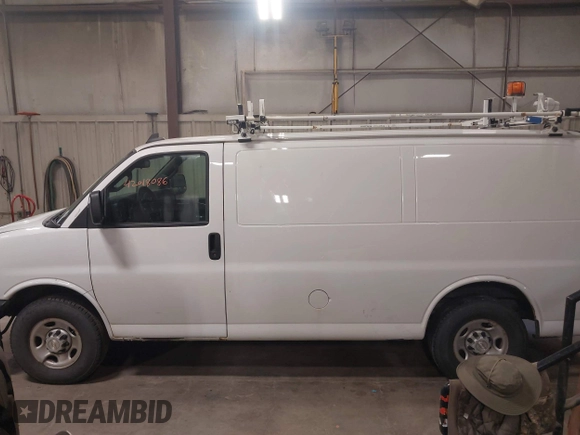 2018 Chevrolet Express Cargo with VIN 1GCWGAFP4J1342434, listed as a IAAI auction lot 42018086 with 149,934 mi miles and . Bid and sale history available at DreamBid. Image 14.