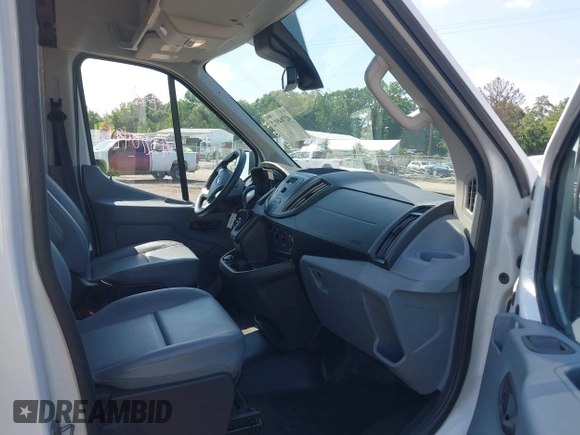 2019 Ford Transit с VIN 1FTYR3XM9KKA40085, выставлен на аукционе IAAI как лот 42704912 с пробегом 202 983 миль миль и . История ставок и продаж доступна на DreamBid. Изображение 5.