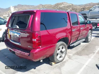 2007 Chevrolet Suburban LT with VIN 3GNFK16347G260507, listed as a IAAI auction lot 42551224 with 208,824 mi miles and . Bid and sale history available at DreamBid. Image 4.