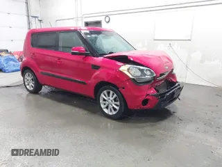 2013 Kia Soul + with VIN KNDJT2A6XD7616330, listed as a IAAI auction lot 41827924 with 135,322 mi miles. Bid and sale history available at carsss.com. Image 1.