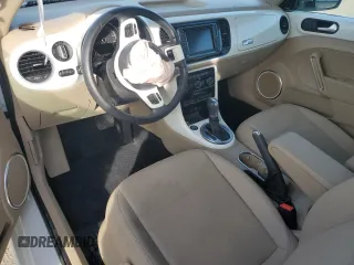 2019 Volkswagen Beetle SE with VIN 3VWJD7AT9KM720369, listed as a Copart auction lot 43407005 with Not provided miles and Salvage title. Bid and sale history available at DreamBid. Image 8.
