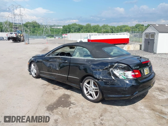 2011 Mercedes-Benz E 550 with VIN WDDKK7CF2BF065434, listed as a IAAI auction lot 42560763 with 85,579 mi miles and . Bid and sale history available at DreamBid. Image 3.