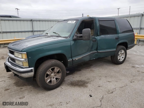 1997 Chevrolet Tahoe with VIN 1GNEK13R5VJ420751, listed as a Copart auction lot 44770025 with 236,378 mi miles and Salvage Title. Bid and sale history available at carsss.com. Image 1.