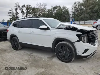 2022 Volkswagen Atlas SE with VIN 1V2JP2CA2NC560333, listed as a Copart auction lot 83324074 with 53,579 mi miles and Salvage title. Bid and sale history available at DreamBid. Image 4.