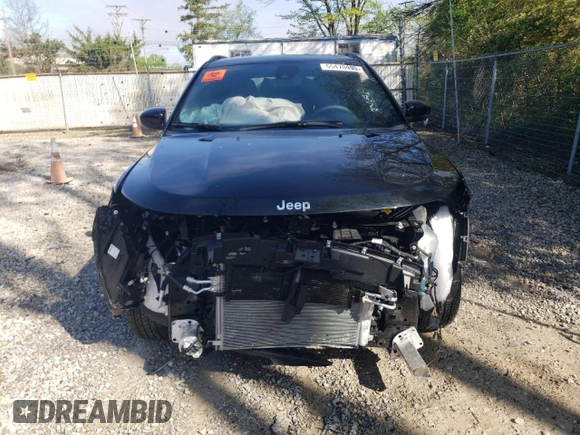2024 Jeep Compass Latitude with VIN 3C4NJDBN7RT112068, listed as a Copart auction lot 55470495 with 3,292 mi miles and Salvage title. Bid and sale history available at DreamBid. Image 5.
