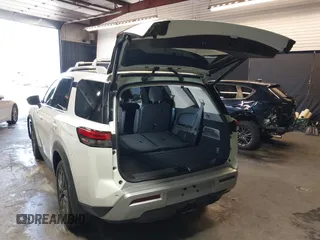 2022 Nissan Pathfinder SL z VIN 5N1DR3CD1NC253112, wystawiony jako IAAI lot #42156033 z przebiegiem 40 025 mil mil oraz . Historia ofert i sprzedaży dostępna na DreamBid. Obrazek 3.