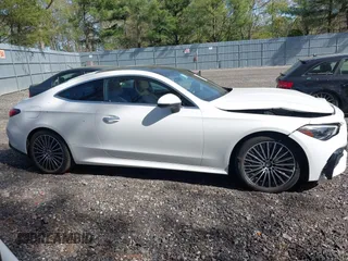 2025 Mercedes-Benz CLE 300 z VIN W1KMJ4HB6SF059099, wystawiony jako IAAI lot #42157426 z przebiegiem 5542 mil mil oraz . Historia ofert i sprzedaży dostępna na DreamBid. Obrazek 13.