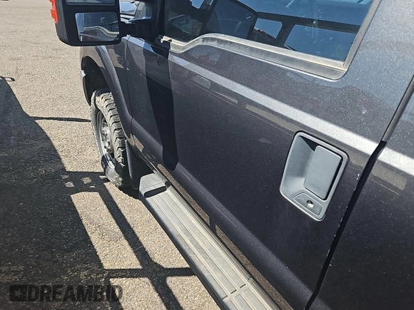 2015 Ford F-250 XLT with VIN 1FT7X2B61FEA77768, listed as a IAAI auction lot 42587437 with 81,314 mi miles and . Bid and sale history available at DreamBid. Image 1.