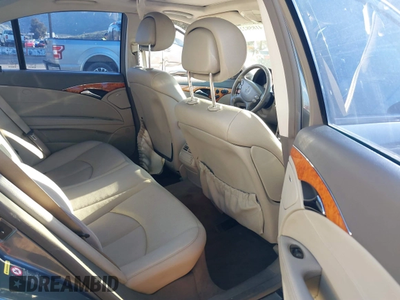 2008 Mercedes-Benz E-Class Luxury 3.5L with VIN WDBUF56X58B261012, listed as a IAAI auction lot 41858226 with 241,333 mi miles. Bid and sale history available at carsss.com. Image 8.