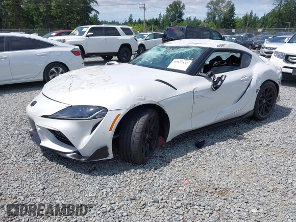 2025 Toyota Supra 3.0 with VIN WZ1DB0G03SW069994, listed as a IAAI auction lot 42577147 with 4,352 mi miles and . Bid and sale history available at DreamBid. Image 2.