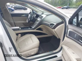 2017 Lincoln MKZ Hybrid Select с VIN 3LN6L5LU6HR657017, выставлен на аукционе IAAI как лот 42346163 с пробегом 93 104 миль миль и . История ставок и продаж доступна на DreamBid. Изображение 5.