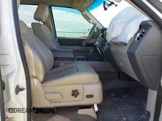2013 Ford Expedition EL XLT with VIN 1FMJK1J58DEF12950, listed as a IAAI auction lot 40992286 with 185,786 mi miles. Bid and sale history available at carsss.com. Image 5.
