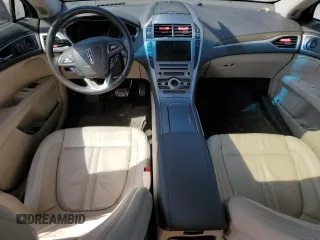 2019 Lincoln MKZ Reserve I с VIN 3LN6L5D98KR607589, выставлен на аукционе Copart как лот 54523325 с пробегом Не указан миль и Списание • Salvage title. История ставок и продаж доступна на DreamBid. Изображение 8.