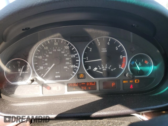 2003 BMW 3 Series 330xi with VIN WBAEW53413PG22862, listed as a Copart auction lot 73688434 with 93,621 mi miles and Salvage Title. Bid and sale history available at carsss.com. Image 9.