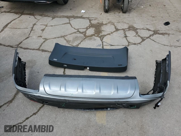 2019 Audi Q7 Premium Plus z VIN WA1LHAF79KD037702, wystawiony jako Copart lot #59628035 z przebiegiem Nie podano mil oraz Szkoda całkowita • Salvage title. Historia ofert i sprzedaży dostępna na DreamBid. Obrazek 13.