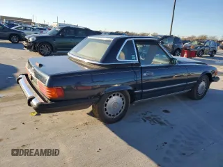 1988 Mercedes-Benz 560 SL with VIN WDBBA48D9JA089761, listed as a Copart auction lot 86198784 with 139,576 mi miles and Clean Title. Bid and sale history available at carsss.com. Image 3.