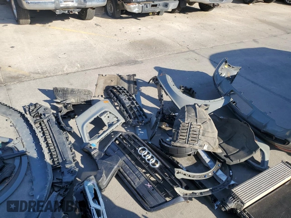 2020 Audi SQ5 Premium Plus with VIN WA1B4AFY2L2033049, listed as a Copart auction lot 57482134 with 44,357 mi miles and Salvage Title. Bid and sale history available at DreamBid. Image 13.