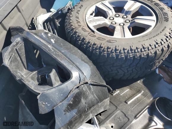 2015 Chevrolet Colorado 4WD LT with VIN 1GCGTBE37F1192203, listed as a Copart auction lot 47643255 with 114,396 mi miles and Salvage Title. Bid and sale history available at carsss.com. Image 12.