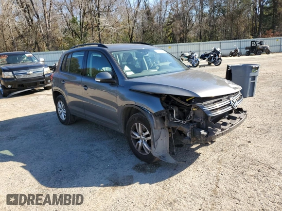2016 Volkswagen Tiguan S with VIN WVGBV7AX0GW524346, listed as a Copart auction lot 87221564 with 163,609 mi miles and Salvage Title. Bid and sale history available at DreamBid. Image 4.