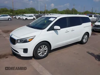 2015 Kia Sedona LX with VIN KNDMB5C15F6026922, listed as a IAAI auction lot 41563861 with 133,733 mi miles. Bid and sale history available at carsss.com. Image 2.