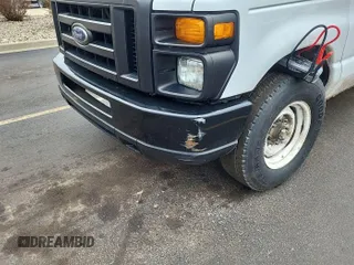 2012 Ford Econoline Cargo Commercial z VIN 1FTNE1EW5CDA53624, wystawiony jako IAAI lot #42394925 z przebiegiem 391 248 mil mil oraz . Historia ofert i sprzedaży dostępna na DreamBid. Obrazek 1.