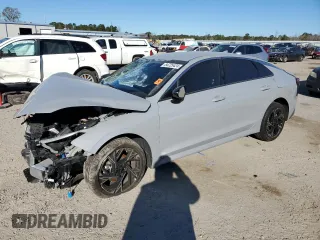 2025 Kia K5 GT-Line with VIN KNAG64J7XS5290556, listed as a Copart auction lot 84725424 with 8,021 mi miles and Salvage Title. Bid and sale history available at carsss.com. Image 1.