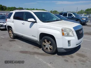 2013 GMC Terrain SLE with VIN 2GKALMEK0D6112781, listed as a IAAI auction lot 42039012 with 208,888 mi miles. Bid and sale history available at carsss.com. Image 1.