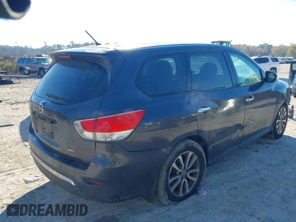 2014 Nissan Pathfinder SV with VIN 5N1AR2MM5EC690851, listed as a IAAI auction lot 41004513 with 167,526 mi miles and . Bid and sale history available at DreamBid. Image 4.