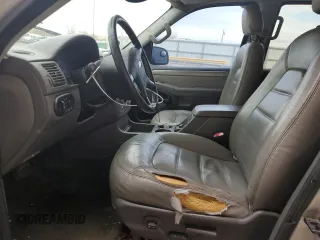 2005 Ford Explorer XLT z VIN 1FMZU63K45UA38225, wystawiony jako Copart lot #51774745 z przebiegiem 263 066 mil mil oraz Nie do naprawy • Non repairable. Historia ofert i sprzedaży dostępna na DreamBid. Obrazek 7.