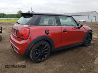 2016 MINI Hardtop S with VIN WMWXP7C57G3B33678, listed as a Copart auction lot 60609135 with 84,506 mi miles and Salvage title. Bid and sale history available at DreamBid. Image 3.