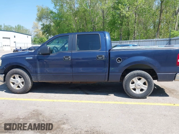 2005 Ford F-150 XLT z VIN 1FTPW12555KB44862, wystawiony jako IAAI lot #42275212 z przebiegiem 361 651 mil mil oraz . Historia ofert i sprzedaży dostępna na DreamBid. Obrazek 14.