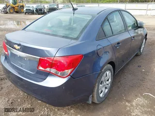 2014 Chevrolet Cruze LS with VIN 1G1PA5SH4E7148929, listed as a IAAI auction lot 41995641 with 176,229 mi miles. Bid and sale history available at carsss.com. Image 4.