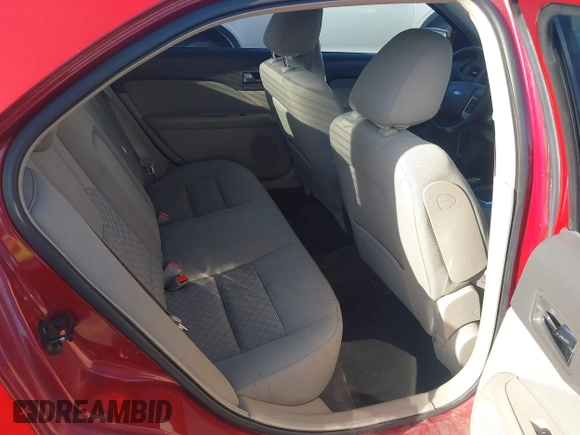 2010 Ford Fusion SE z VIN 3FAHP0HA9AR256835, wystawiony jako IAAI lot #42228249 z przebiegiem 200 519 mil mil oraz . Historia ofert i sprzedaży dostępna na DreamBid. Obrazek 8.
