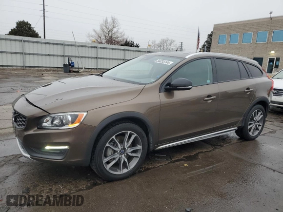 2015 Volvo V60 T5 z VIN YV4612HK7F1000537, wystawiony jako Copart lot #84033744 z przebiegiem 76 563 mil mil oraz Szkoda całkowita • Salvage title. Historia ofert i sprzedaży dostępna na DreamBid. Obrazek 1.