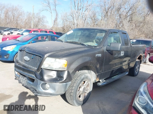 2006 Ford F-150 XLT with VIN 1FTPX14556FA66720, listed as a IAAI auction lot 41828846 with 150,915 mi miles. Bid and sale history available at carsss.com. Image 2.