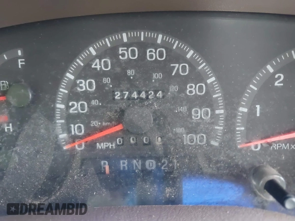 1998 Ford Expedition XLT with VIN 1FMRU1768WLA48604, listed as a IAAI auction lot 41642384 with 274,424 mi miles. Bid and sale history available at carsss.com. Image 7.