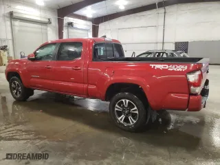 2016 Toyota Tacoma SR5 with VIN 5TFDZ5BN7GX010426, listed as a Copart auction lot 54003325 with 162,699 mi miles and Clean Title. Bid and sale history available at carsss.com. Image 2.