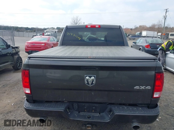 2017 Ram 1500 Express z VIN 3C6RR7KT2HG796410, wystawiony jako IAAI lot #41771608 z przebiegiem 140 662 mil mil oraz . Historia ofert i sprzedaży dostępna na DreamBid. Obrazek 16.