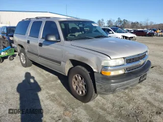 2004 Chevrolet Suburban LS with VIN 1GNEC16Z34J262904, listed as a Copart auction lot 88087935 with 232,137 mi miles and Salvage Title. Bid and sale history available at carsss.com. Image 4.