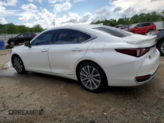 2020 Lexus ES 300h z VIN 58AD21B11LU004650, wystawiony jako Copart lot #56119995 z przebiegiem 140 172 mil mil oraz Nie do naprawy • Non repairable. Historia ofert i sprzedaży dostępna na DreamBid. Obrazek 2.