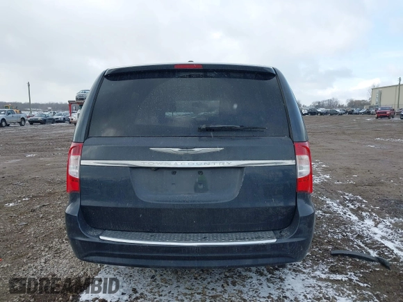 2013 Chrysler Town & Country Touring with VIN 2C4RC1BGXDR613852, listed as a IAAI auction lot 40973841 with 150,234 mi miles. Bid and sale history available at carsss.com. Image 16.
