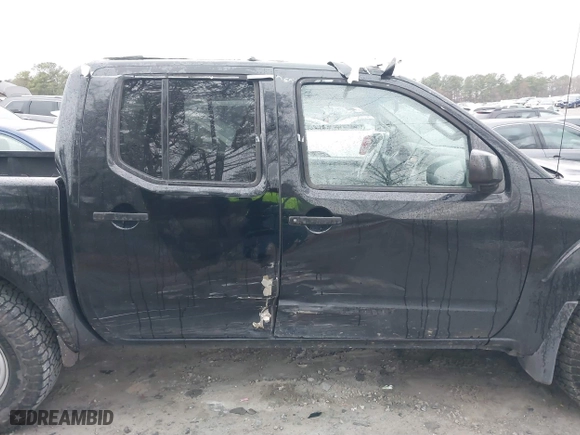 2015 Nissan Frontier SV with VIN 1N6AD0EV1FN766745, listed as a IAAI auction lot 41553521 with 107,919 mi miles. Bid and sale history available at carsss.com. Image 6.
