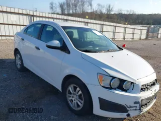 2012 Chevrolet Sonic LT z VIN 1G1JC5SH0C4134086, wystawiony jako IAAI lot #41526271 z przebiegiem 159 921 mil mil oraz . Historia ofert i sprzedaży dostępna na DreamBid. Obrazek 1.