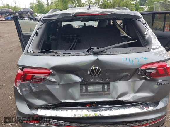 2024 Volkswagen Tiguan SE R-Line Black с VIN 3VV8B7AX4RM136788, выставлен на аукционе IAAI как лот 42246926 с пробегом 5 342 миль миль и . История ставок и продаж доступна на DreamBid. Изображение 6.