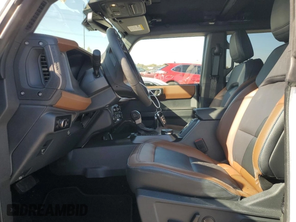 2024 Ford Bronco Outer Banks with VIN 1FMEE8BPXRLA41937, listed as a Copart auction lot 76271294 with 3,947 mi miles and Salvage Title. Bid and sale history available at DreamBid. Image 7.
