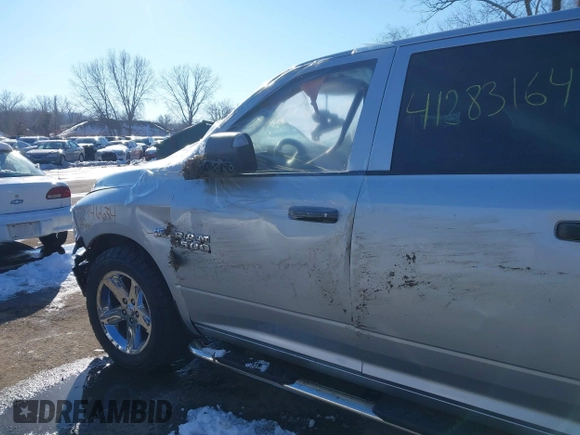 2013 Ram 1500 Express z VIN 1C6RR6KT8DS571308, wystawiony jako IAAI lot #41283164 z przebiegiem 134 173 mil mil oraz . Historia ofert i sprzedaży dostępna na DreamBid. Obrazek 21.