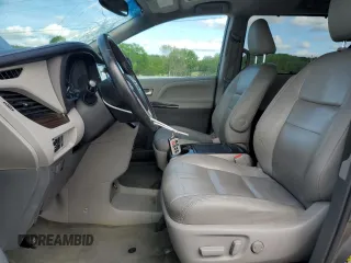 2016 Toyota Sienna Limited z VIN 5TDDK3DC3GS139449, wystawiony jako Copart lot #54329795 z przebiegiem 97 647 mil mil oraz Szkoda całkowita • Salvage title. Historia ofert i sprzedaży dostępna na DreamBid. Obrazek 7.