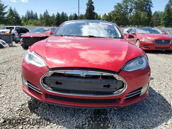 2013 Tesla Model S with VIN 5YJSA1DN0DFP08399, listed as a Copart auction lot 58848335 with 162,476 mi miles and Clean title. Bid and sale history available at DreamBid. Image 5.