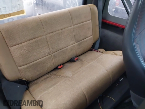 2000 Jeep Wrangler SE с VIN 1J4FA29P2YP778588, выставлен на аукционе IAAI как лот 41407892 с пробегом 126 372 миль миль и . История ставок и продаж доступна на DreamBid. Изображение 8.